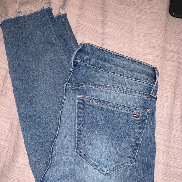 Tommy Hilfiger Mid Rise Jeans - Medium Wash - Picture 1 of 4